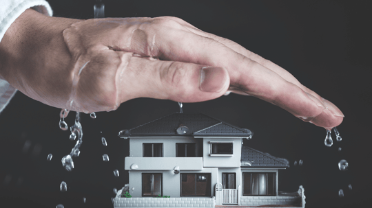 Water-damage-and-protection-Hero-VERTEX-1400x788